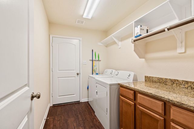 250 Brocks Lane, Montgomery, TX 77356