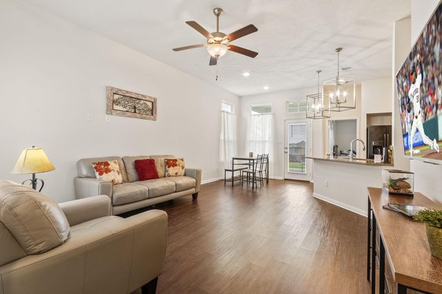 250 Brocks Lane, Montgomery, TX 77356