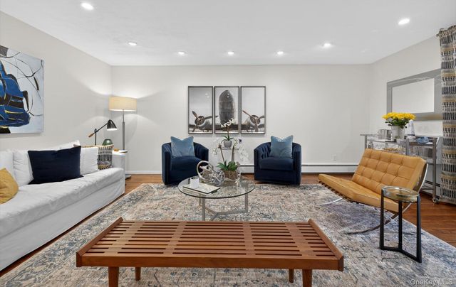 1 Toms Point Lane 2A, Port Washington, NY 11050