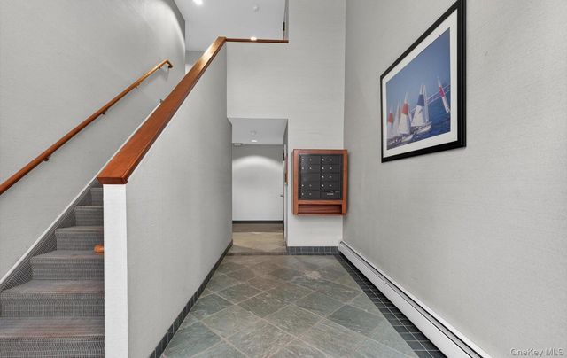 1 Toms Point Lane 2A, Port Washington, NY 11050