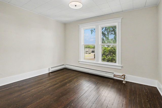 1368 W Lemon Creek, Baroda, MI 49101