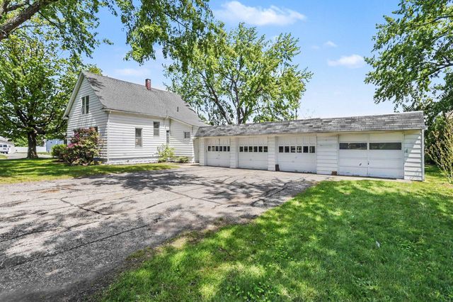 1368 W Lemon Creek, Baroda, MI 49101