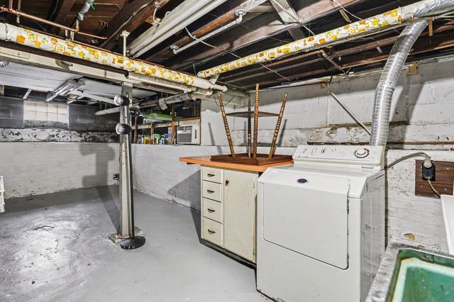1368 W Lemon Creek, Baroda, MI 49101