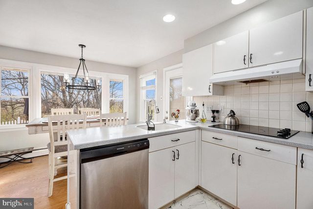 541 CARDINAL DR, Dresher, PA 19025