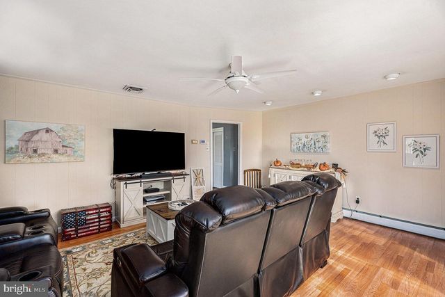 541 CARDINAL DR, Dresher, PA 19025