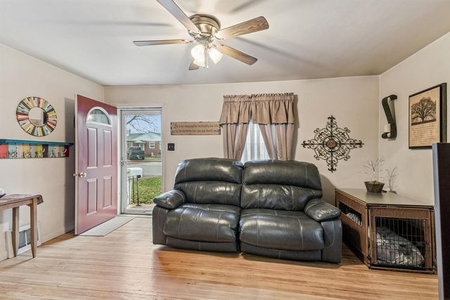 1015 Amherst Avenue, Waterloo, IA 50702