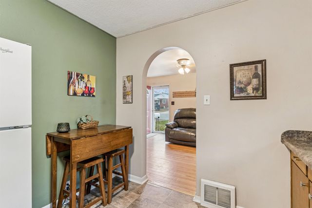 1015 Amherst Avenue, Waterloo, IA 50702