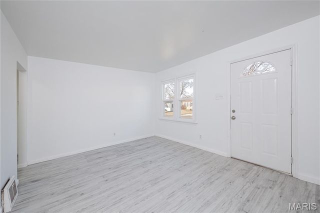 210 Derhake Road, Florissant, MO 63031