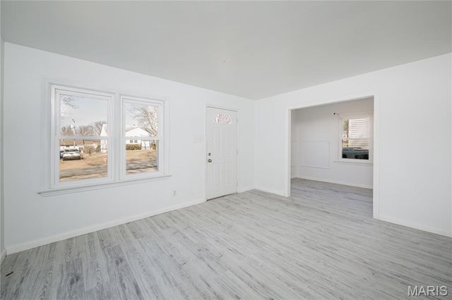 210 Derhake Road, Florissant, MO 63031