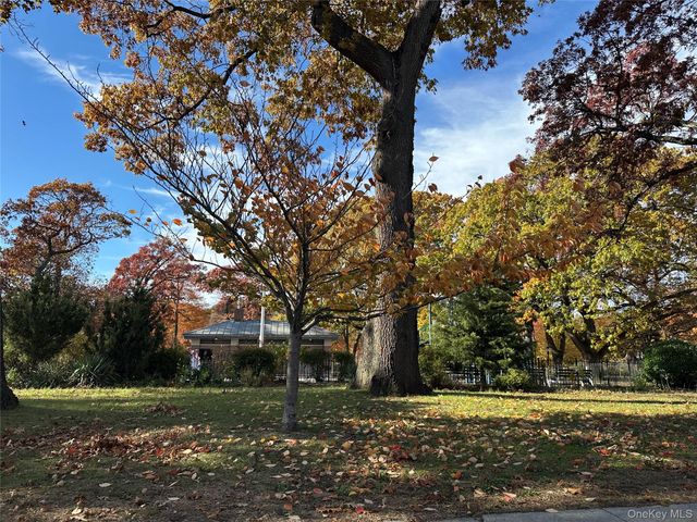 23110 145 Avenue 2, Springfield Gardens, NY 11413