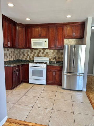 23110 145 Avenue 2, Springfield Gardens, NY 11413