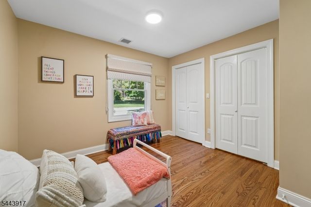 1050 Pines Lake Dr, Wayne Twp., NJ 07470
