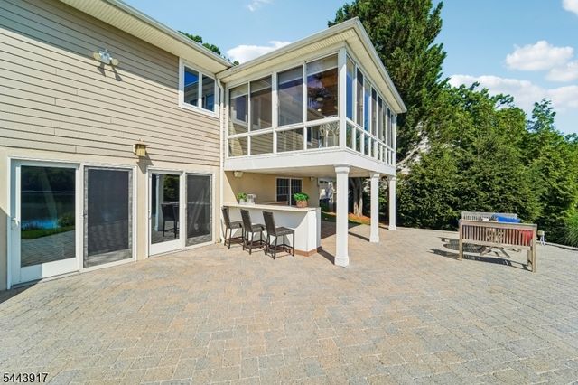 1050 Pines Lake Dr, Wayne Twp., NJ 07470