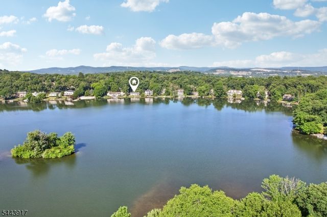 1050 Pines Lake Dr, Wayne Twp., NJ 07470