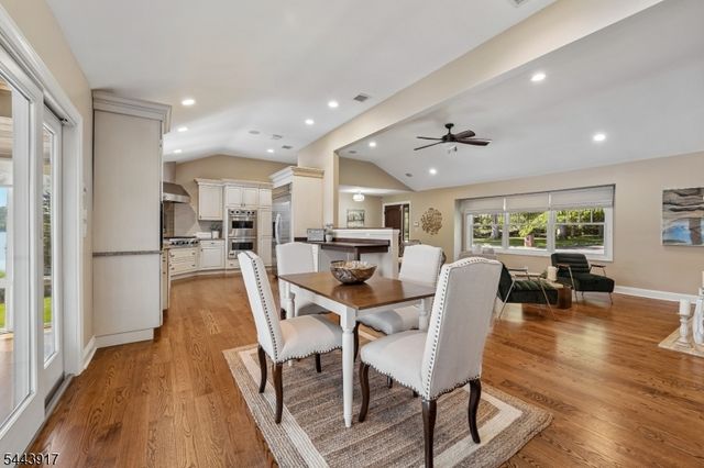 1050 Pines Lake Dr, Wayne Twp., NJ 07470