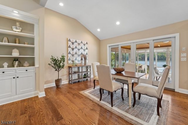 1050 Pines Lake Dr, Wayne Twp., NJ 07470