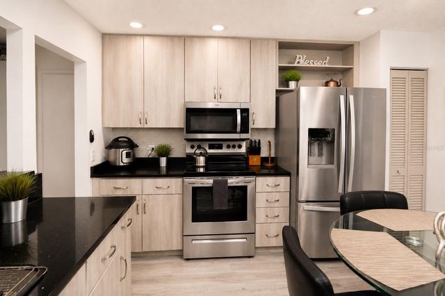 1065 LEWIS AVENUE, Sarasota, FL 34237