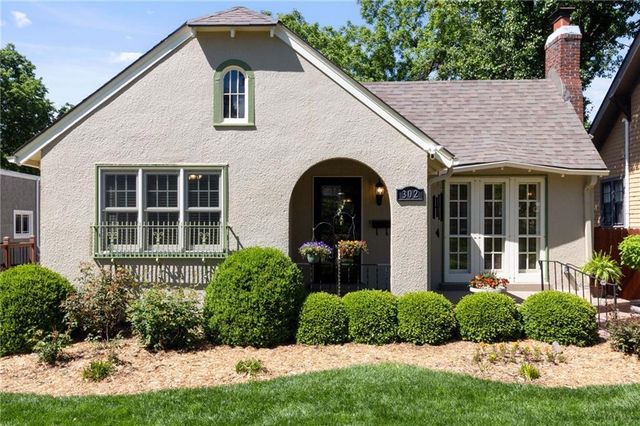 302 E 66th Terrace, Kansas City, MO 64113