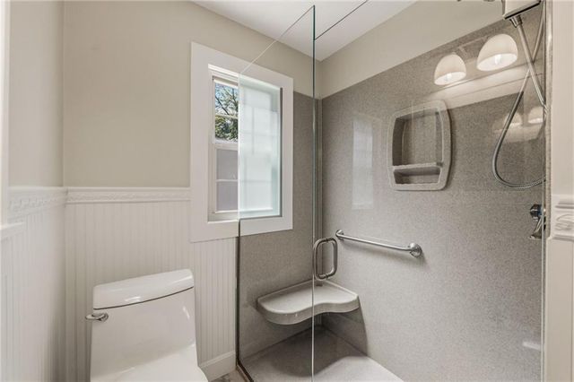 302 E 66th Terrace, Kansas City, MO 64113