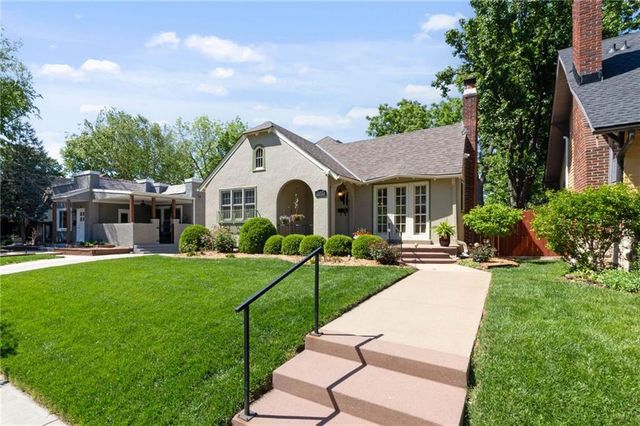 302 E 66th Terrace, Kansas City, MO 64113