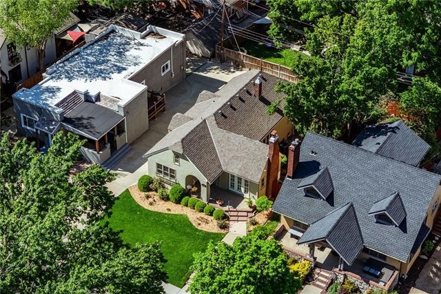 302 E 66th Terrace, Kansas City, MO 64113