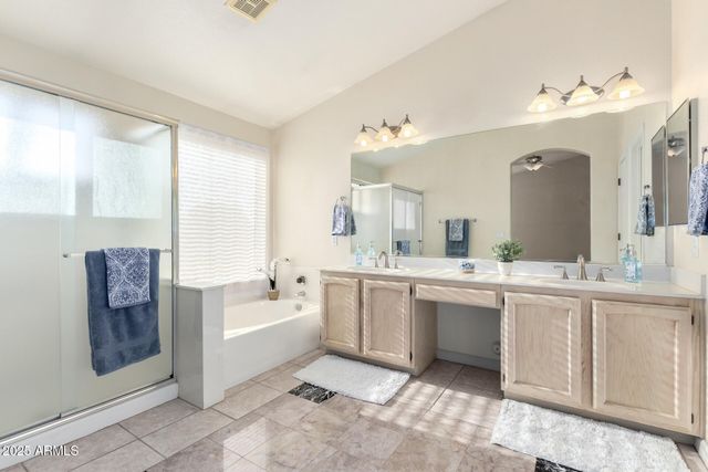 1470 S VILLAS Court, Chandler, AZ 85286