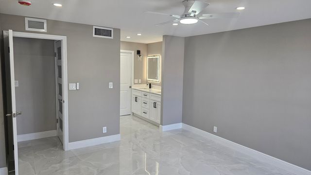 1 Royal Palm Way 101, Boca Raton, FL 33432