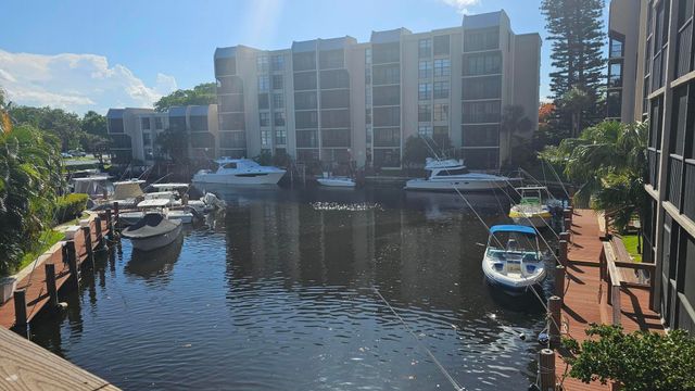 1 Royal Palm Way 101, Boca Raton, FL 33432