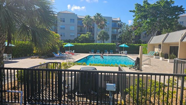 1 Royal Palm Way 101, Boca Raton, FL 33432