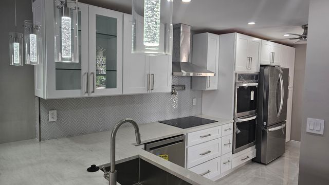 1 Royal Palm Way 101, Boca Raton, FL 33432
