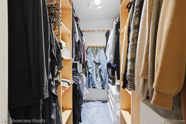 4145 Cumberland Ct, Commerce Twp, MI 48390