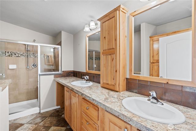 3516 Meadowbrook Lane SE, Lacey, WA 98503