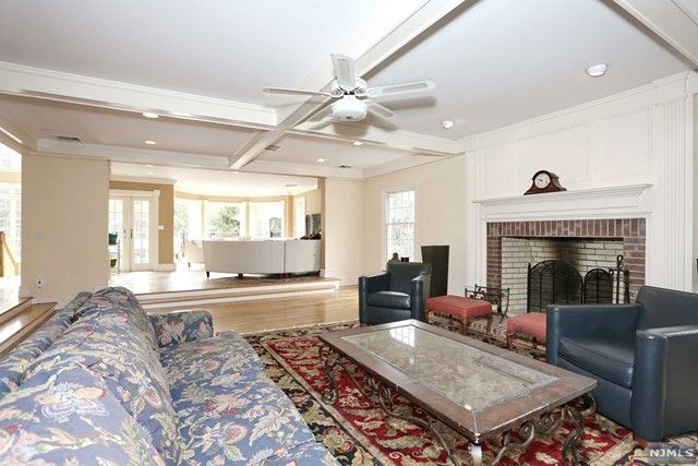 312 Saw Mill Lane, Wyckoff, NJ 07481