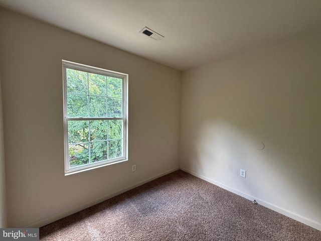 11009 BEVIN DR, Fredericksburg, VA 22408