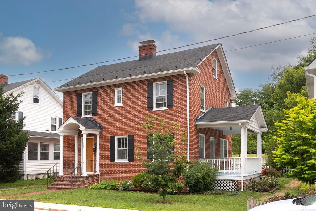 108 MORGAN ST, Winchester, VA 22601