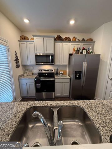 1302 Speckle Park Way, Stockbridge, GA 30281