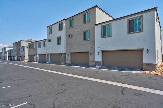 6288 Dolosonte Street, Las Vegas, NV 89113