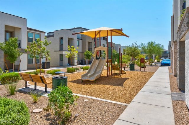 6288 Dolosonte Street, Las Vegas, NV 89113