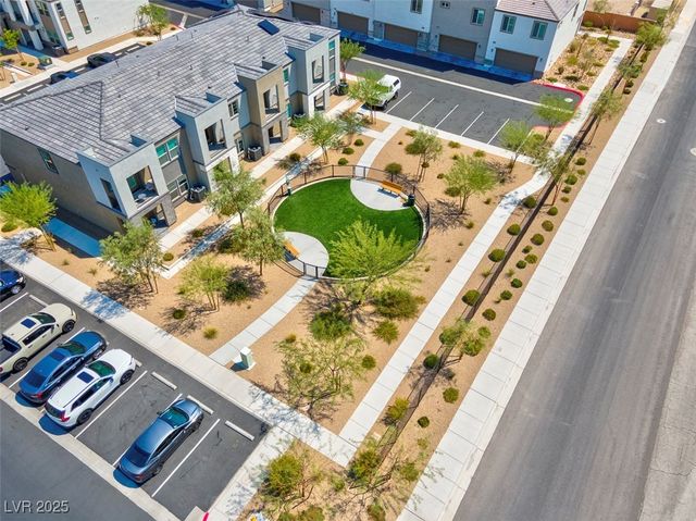 6288 Dolosonte Street, Las Vegas, NV 89113