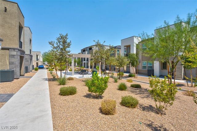 6288 Dolosonte Street, Las Vegas, NV 89113