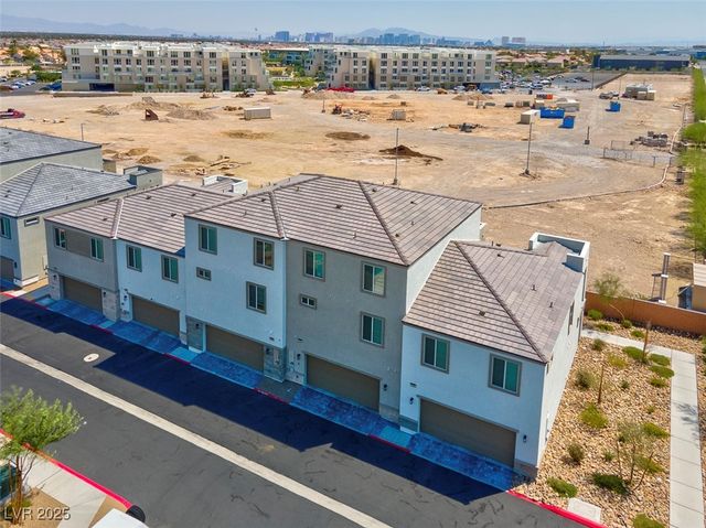 6288 Dolosonte Street, Las Vegas, NV 89113