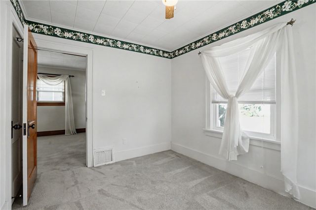 2517 B Avenue NE, Cedar Rapids, IA 52402