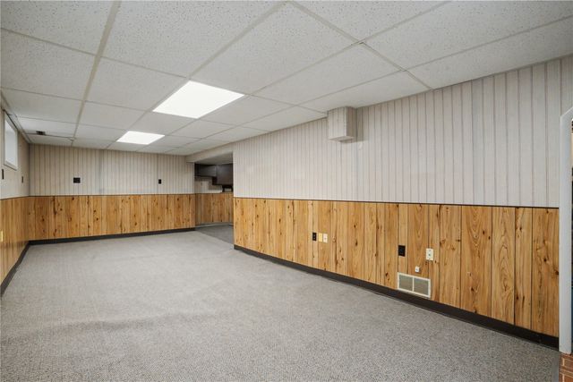 2517 B Avenue NE, Cedar Rapids, IA 52402