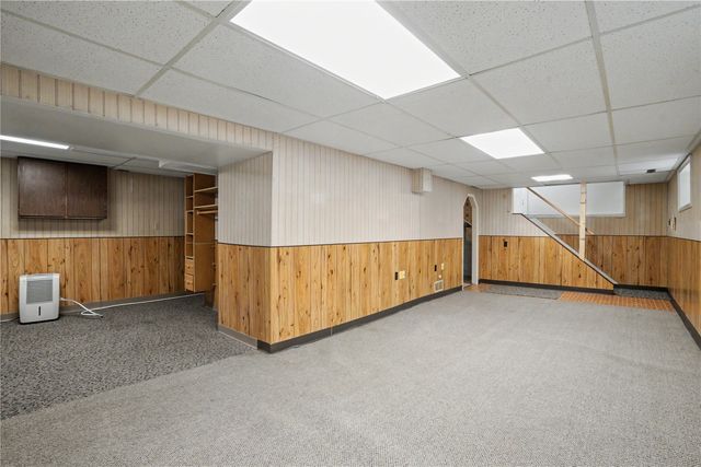 2517 B Avenue NE, Cedar Rapids, IA 52402