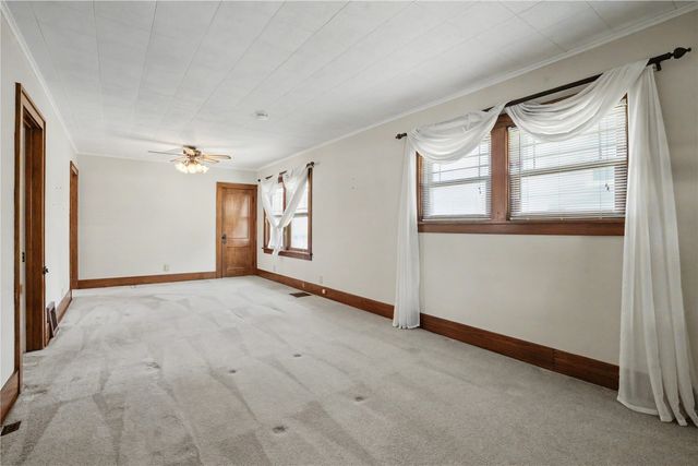 2517 B Avenue NE, Cedar Rapids, IA 52402