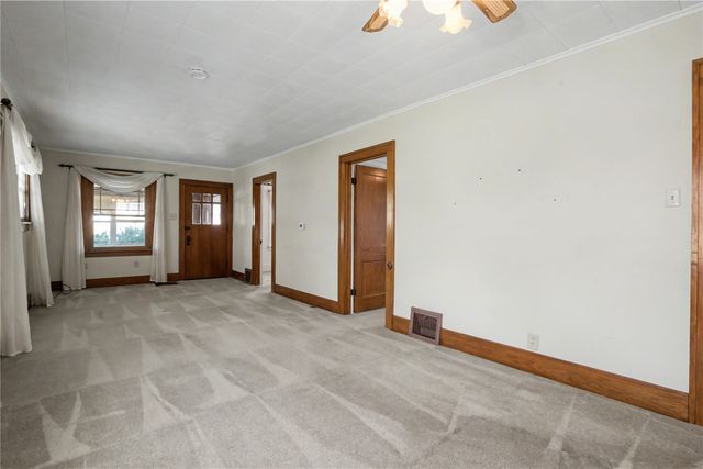 2517 B Avenue NE, Cedar Rapids, IA 52402