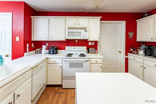 3625 Greenbrook, Northport, AL 35475