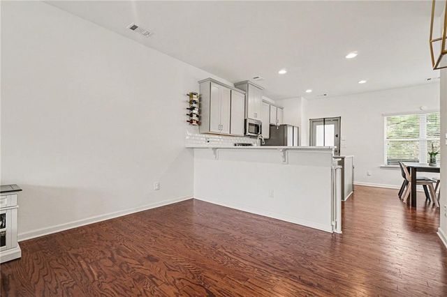 809 Ambient SW Way, Atlanta, GA 30331