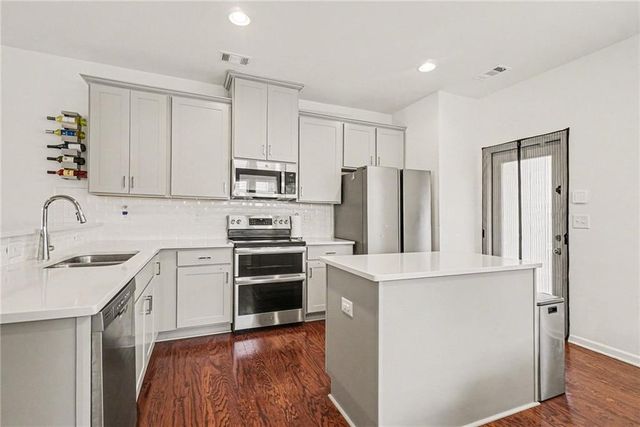 809 Ambient SW Way, Atlanta, GA 30331