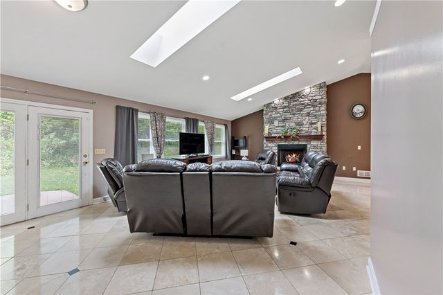 787 Dutch Hill Rd, South Fayette, PA 15071